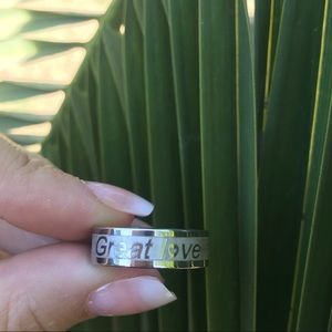 NWT stainless steel silver ring